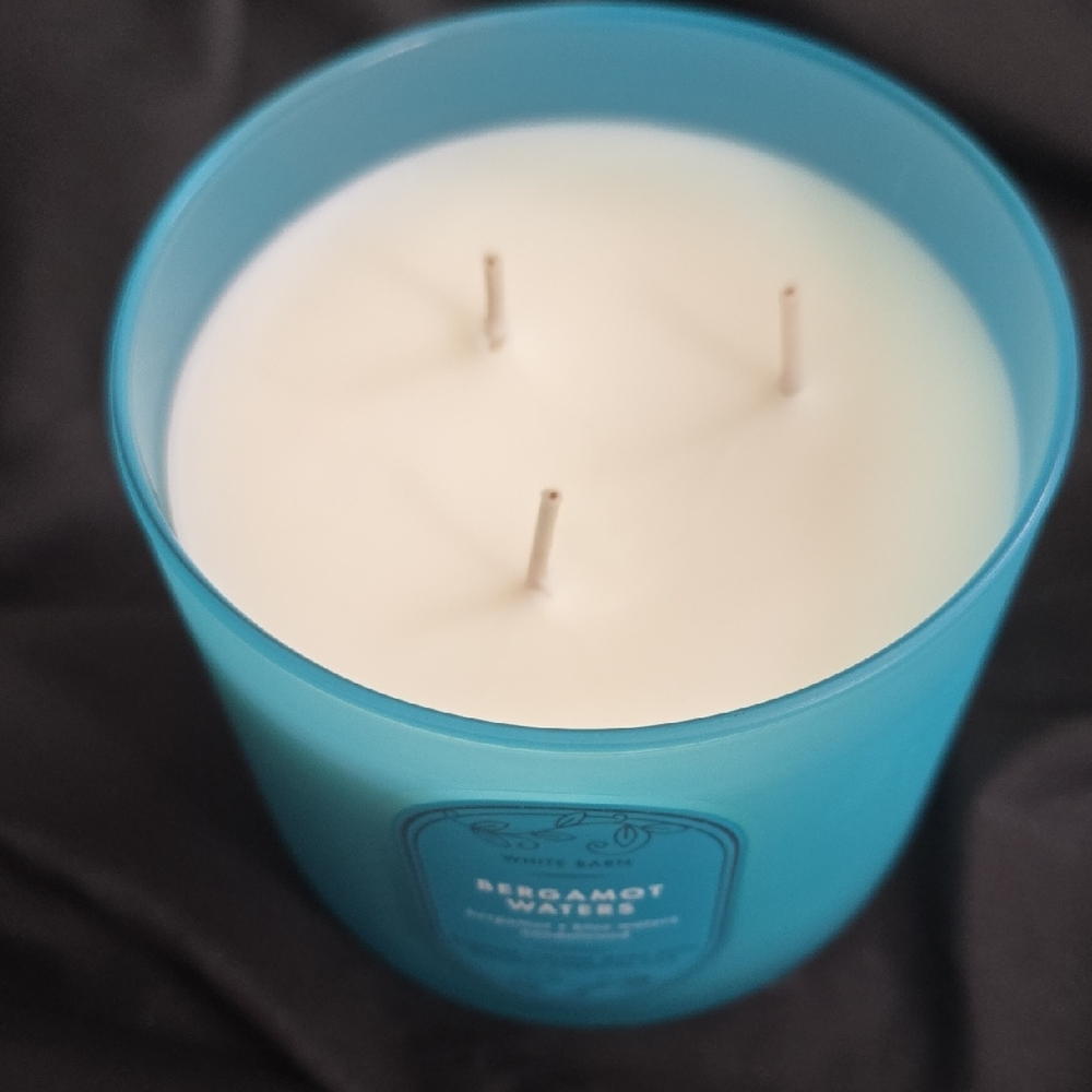 White Barn Blue Bath & Body Collection - Picture 3 of 5